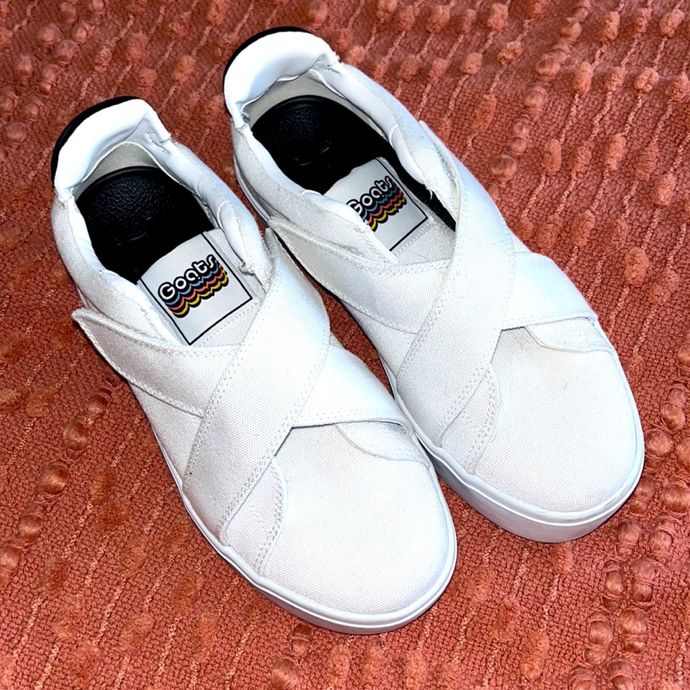 Goats criss criss canvas sneakers